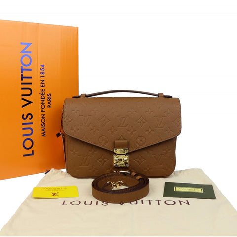 Pochette Metis Monogram